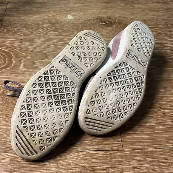 Lavender Pumas - Picture 4 of 5